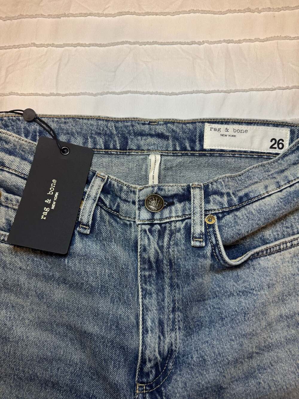 NEW Rag & Bone Harlow Mid-Rise Ankle Straight Jeans in Amity, Size 26 - Picture 2 of 8